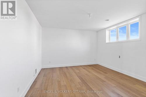 133 Cadieux Way, Ottawa, ON - Indoor Photo Showing Other Room