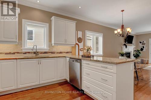 617 Meadowridge Circle, Ottawa, ON - Indoor Photo Showing Kitchen