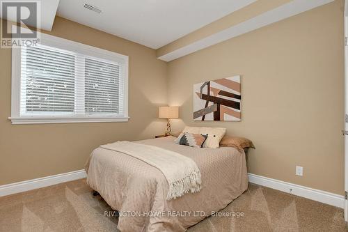 617 Meadowridge Circle, Ottawa, ON - Indoor Photo Showing Bedroom