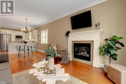 617 Meadowridge Circle, Ottawa, ON - Indoor Photo Showing Living Room With Fireplace