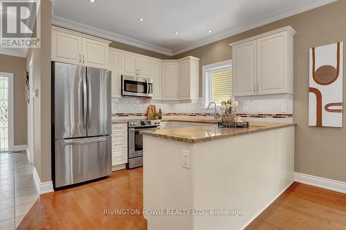 617 Meadowridge Circle, Ottawa, ON - Indoor Photo Showing Kitchen With Stainless Steel Kitchen With Upgraded Kitchen