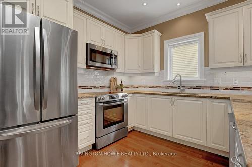 617 Meadowridge Circle, Ottawa, ON - Indoor Photo Showing Kitchen With Stainless Steel Kitchen With Double Sink