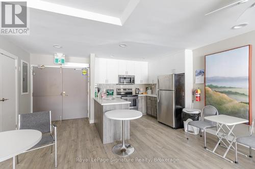 608 - 172 Eighth Street, Collingwood, ON - Indoor Photo Showing Kitchen