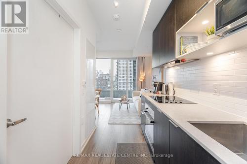 911 - 20 Tubman Avenue, Toronto, ON - Indoor Photo Showing Kitchen