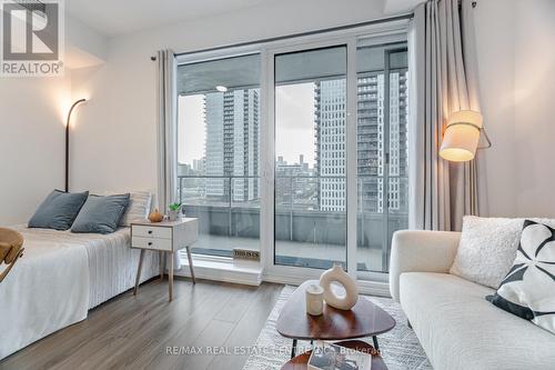 911 - 20 Tubman Avenue, Toronto, ON - Indoor Photo Showing Living Room