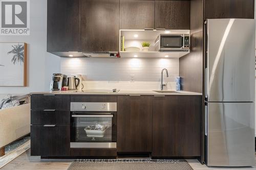 911 - 20 Tubman Avenue, Toronto, ON - Indoor Photo Showing Kitchen With Upgraded Kitchen