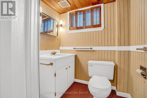 20 Chatfield Drive, Toronto, ON - Indoor Photo Showing Bathroom