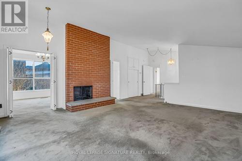 20 Chatfield Drive, Toronto, ON - Indoor Photo Showing Garage