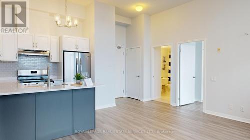 404 - 1600 Keele Street, Toronto, ON - Indoor Photo Showing Kitchen With Stainless Steel Kitchen With Double Sink