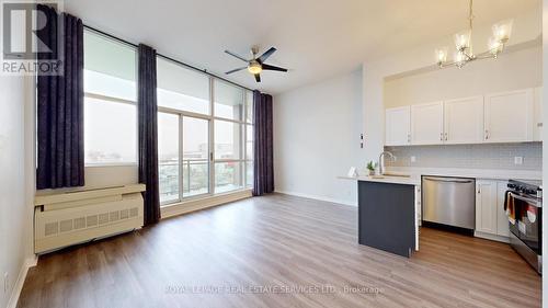 404 - 1600 Keele Street, Toronto, ON - Indoor Photo Showing Kitchen