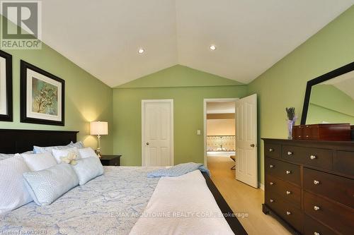 2304 Sovereign Street, Oakville, ON - Indoor Photo Showing Bedroom