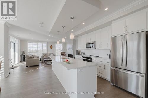 404 - 460 Callaway Road, London, ON - Indoor Photo Showing Kitchen With Upgraded Kitchen