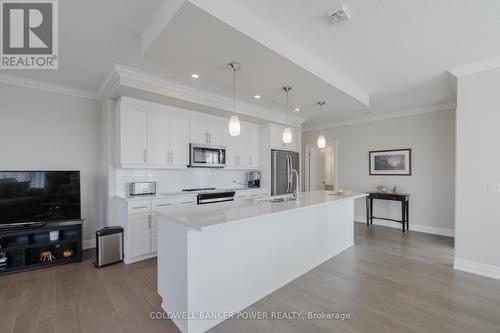 404 - 460 Callaway Road, London, ON - Indoor Photo Showing Kitchen With Upgraded Kitchen