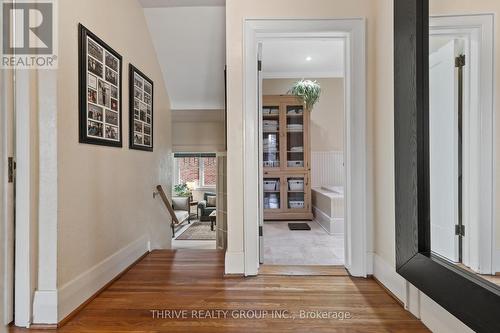 1006 Waterloo Street, London, ON - Indoor Photo Showing Other Room