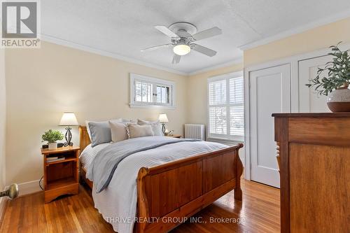 1006 Waterloo Street, London, ON - Indoor Photo Showing Bedroom