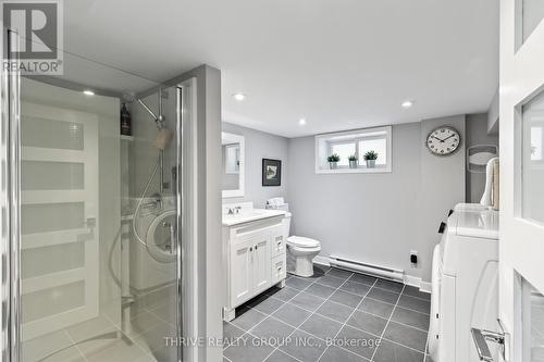 1006 Waterloo Street, London, ON - Indoor Photo Showing Other Room