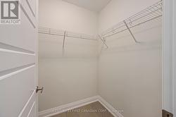 Walk-in Closet - 