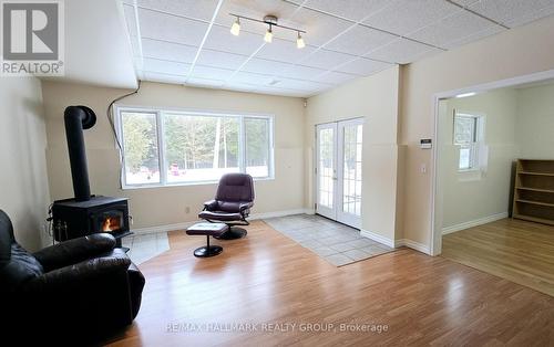 1250 Upper Dwyer Hill Road, Ottawa, ON - Indoor