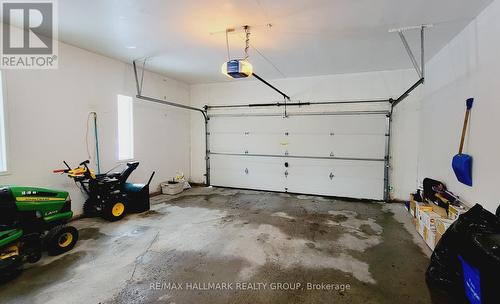 1250 Upper Dwyer Hill Road, Ottawa, ON - Indoor Photo Showing Garage