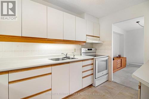 1401 - 665 Bathgate Drive, Ottawa, ON - Indoor Photo Showing Kitchen With Double Sink