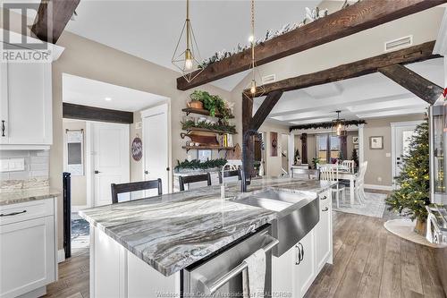 28 Road 9 West, Kingsville, ON - Indoor Photo Showing Kitchen With Upgraded Kitchen