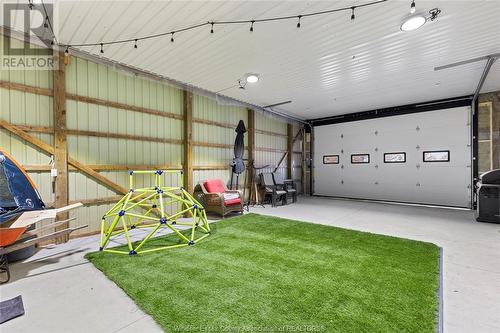 28 Road 9 West, Kingsville, ON - Indoor Photo Showing Garage