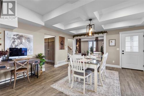 28 Road 9 West, Kingsville, ON - Indoor Photo Showing Dining Room