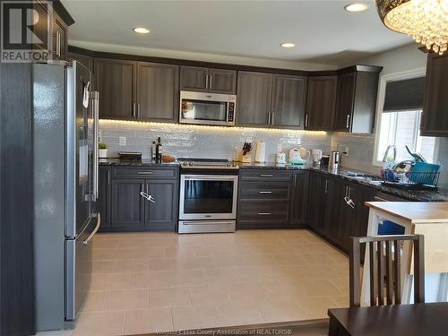 6020 Matchette Rd, Lasalle, ON - Indoor Photo Showing Kitchen With Upgraded Kitchen