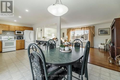 180 Wood Duck Drive, Otonabee-South Monaghan, ON - Indoor Photo Showing Dining Room