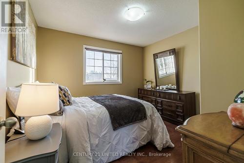 180 Wood Duck Drive, Otonabee-South Monaghan, ON - Indoor Photo Showing Bedroom