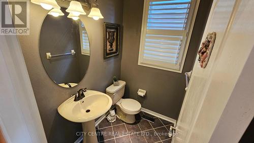 4972 Southampton Drive, Mississauga, ON - Indoor Photo Showing Bathroom