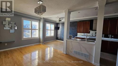 4972 Southampton Drive, Mississauga, ON - Indoor Photo Showing Other Room