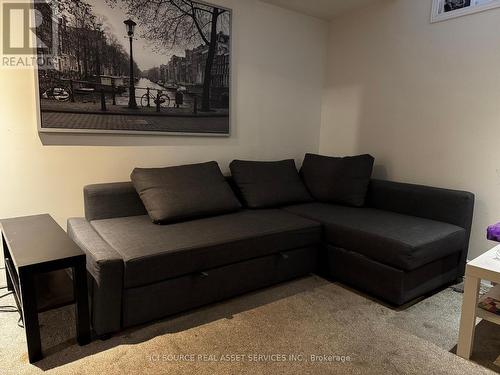 784 Westbury Crescent, London, ON - Indoor Photo Showing Living Room