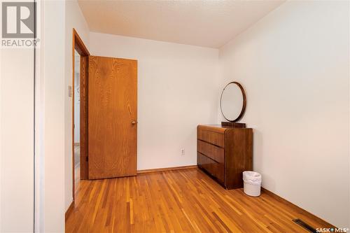 517 20Th Avenue E, Regina, SK - Indoor Photo Showing Other Room