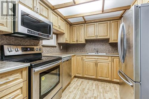 2000 Regent Street Unit# 304, Greater Sudbury, ON - Indoor Photo Showing Kitchen With Upgraded Kitchen