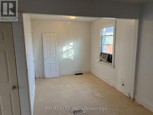 164 London Street N, Hamilton (Crown Point), ON - Indoor Photo Showing Other Room