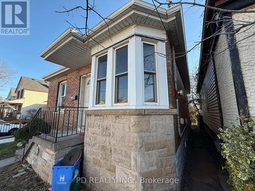 164 London Street N, Hamilton (Crown Point), ON - Outdoor