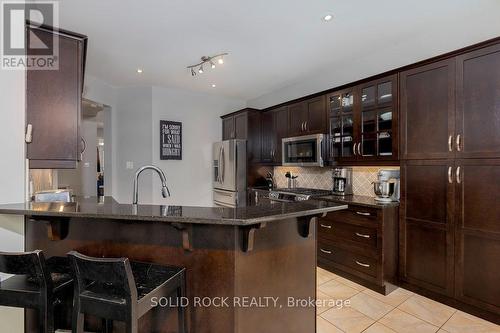 400 Tartaruga Lane, Ottawa, ON - Indoor Photo Showing Kitchen With Upgraded Kitchen