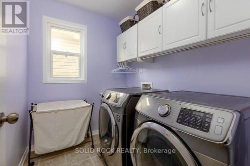 400 Tartaruga Lane, Ottawa, ON - Indoor Photo Showing Laundry Room