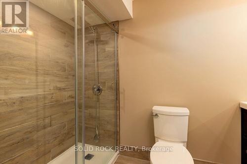 400 Tartaruga Lane, Ottawa, ON - Indoor Photo Showing Bathroom