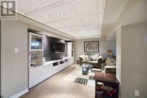 259 Trail Side Circle, Ottawa, ON - Indoor Photo Showing Living Room