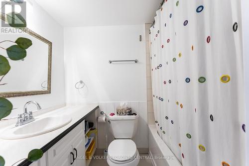 6 Cumberland Lane, Ajax, ON - Indoor Photo Showing Bathroom