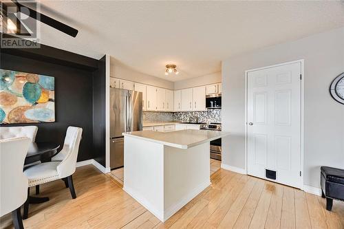 155 Front Street North Unit# 1309, Sarnia, ON - Indoor Photo Showing Kitchen