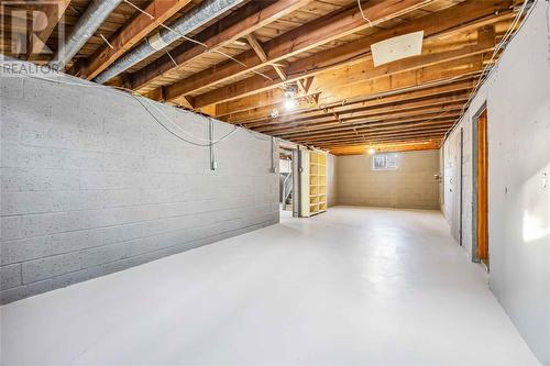 999 Hagle Street, Sarnia, ON - Indoor Photo Showing Basement