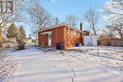 999 Hagle Street, Sarnia, ON - Outdoor