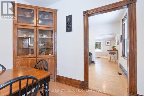 560 Grosvenor Street, London, ON - Indoor Photo Showing Dining Room