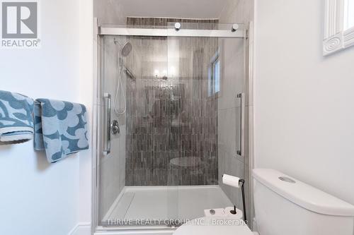 560 Grosvenor Street, London, ON - Indoor Photo Showing Bathroom