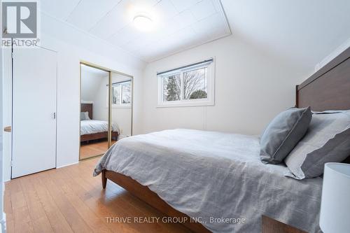 560 Grosvenor Street, London, ON - Indoor Photo Showing Bedroom