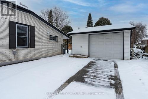 560 Grosvenor Street, London, ON - Outdoor With Exterior