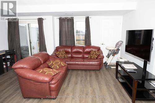 3978 Jockvale Road, Ottawa, ON - Indoor Photo Showing Living Room